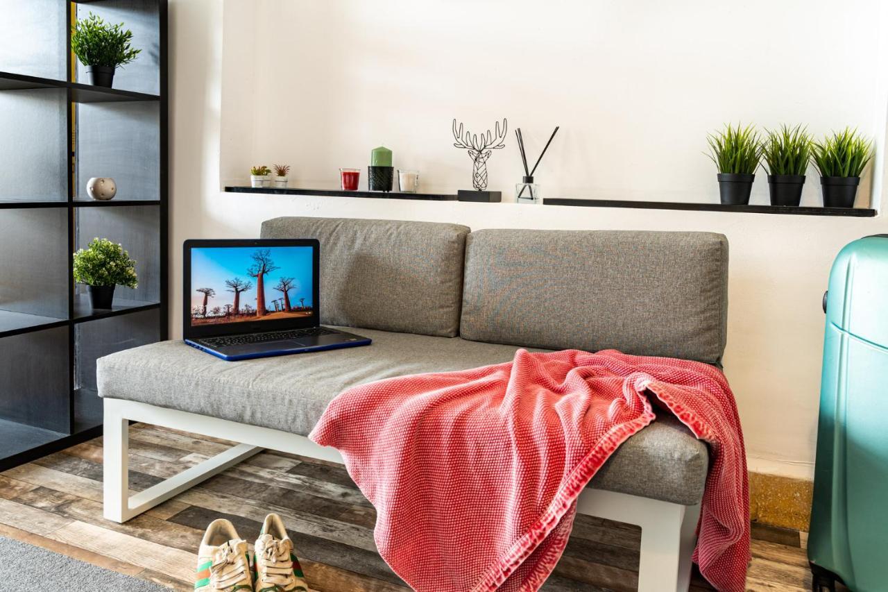 Bee Hostel Limassol Ngoại thất bức ảnh
