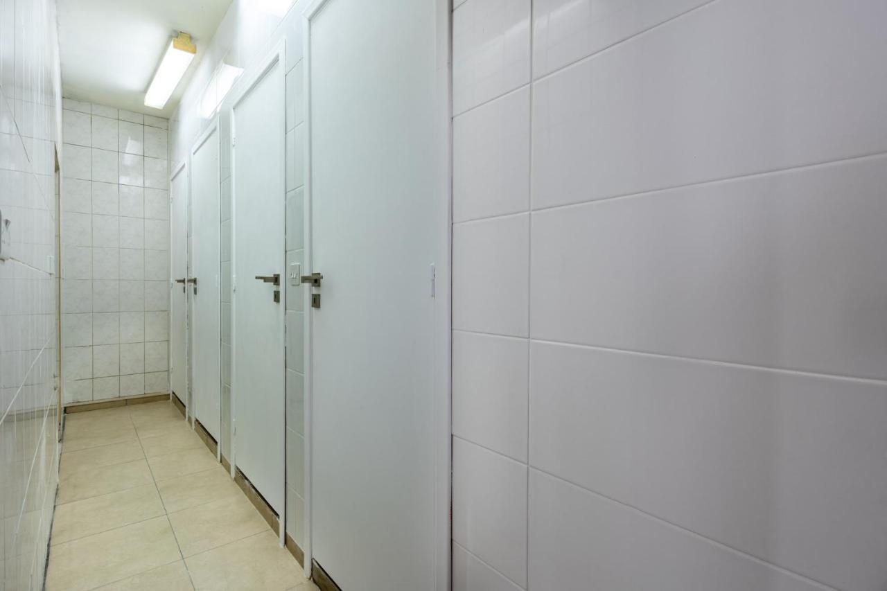Bee Hostel Limassol Ngoại thất bức ảnh